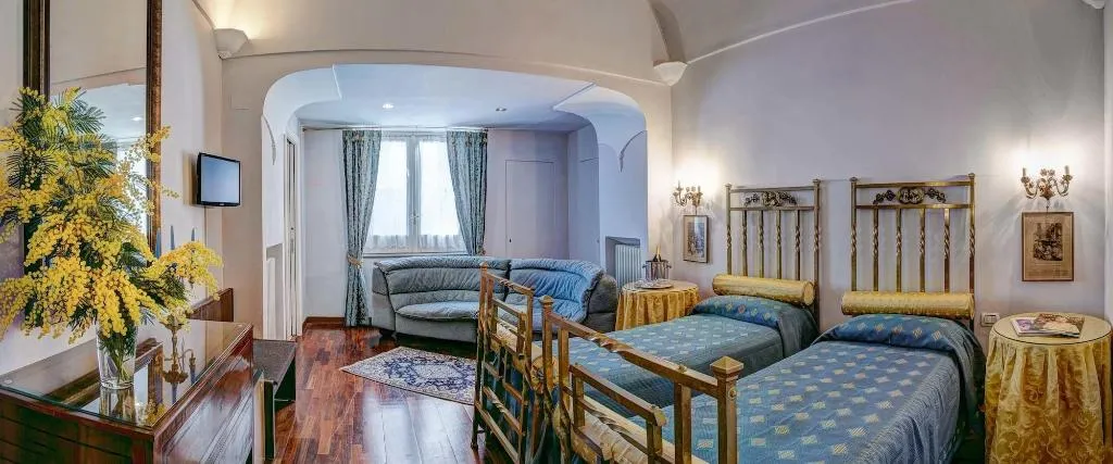 Room, Relais La Rupe, Naples