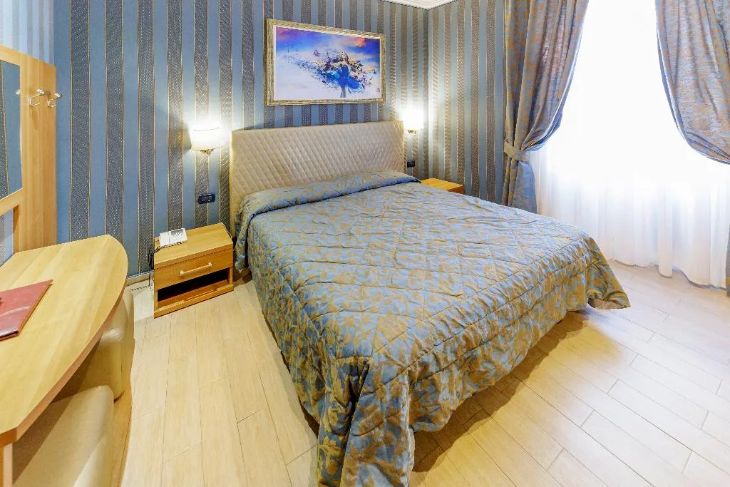 Room, Hotel Lirico, Rome