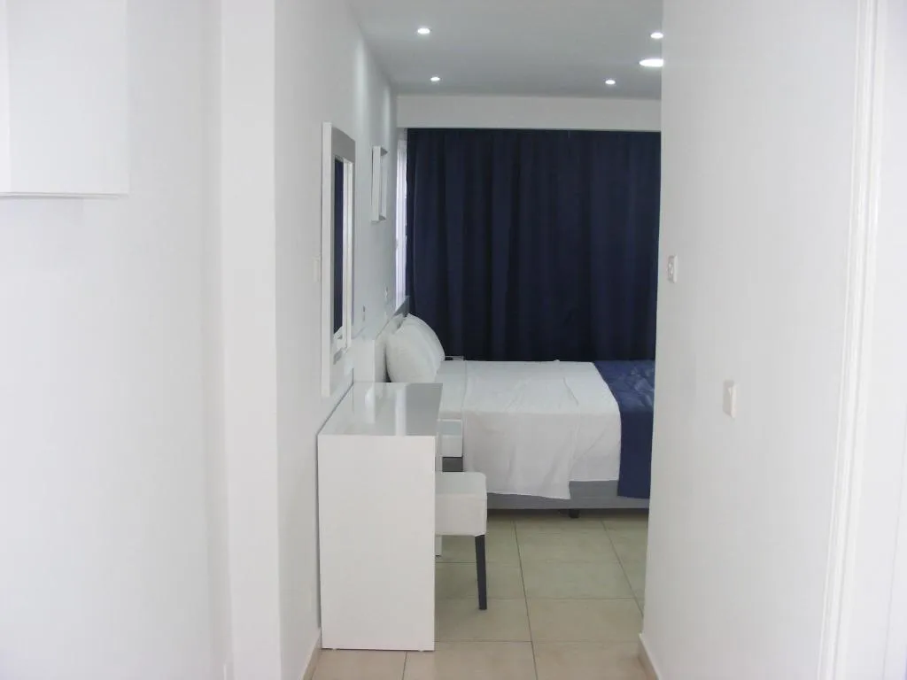 Room, Sun Hall Beach Hotel Apts, Cyprus