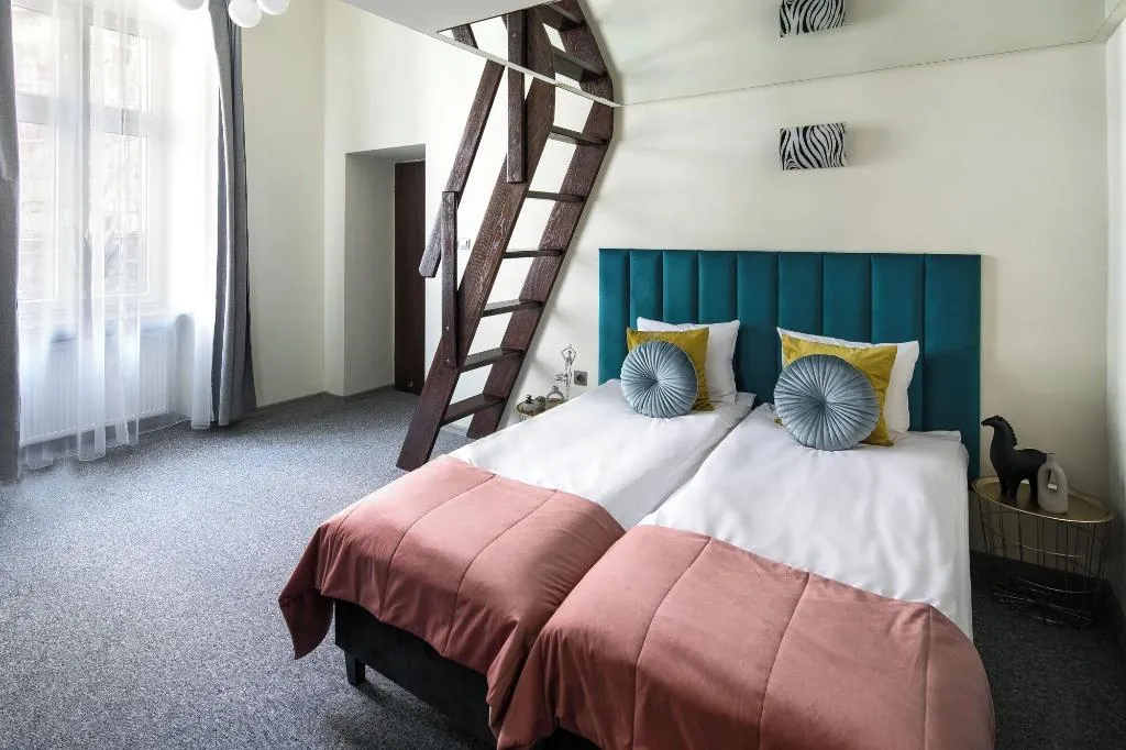 Room, The Royal Path Aparthotel, Krakow