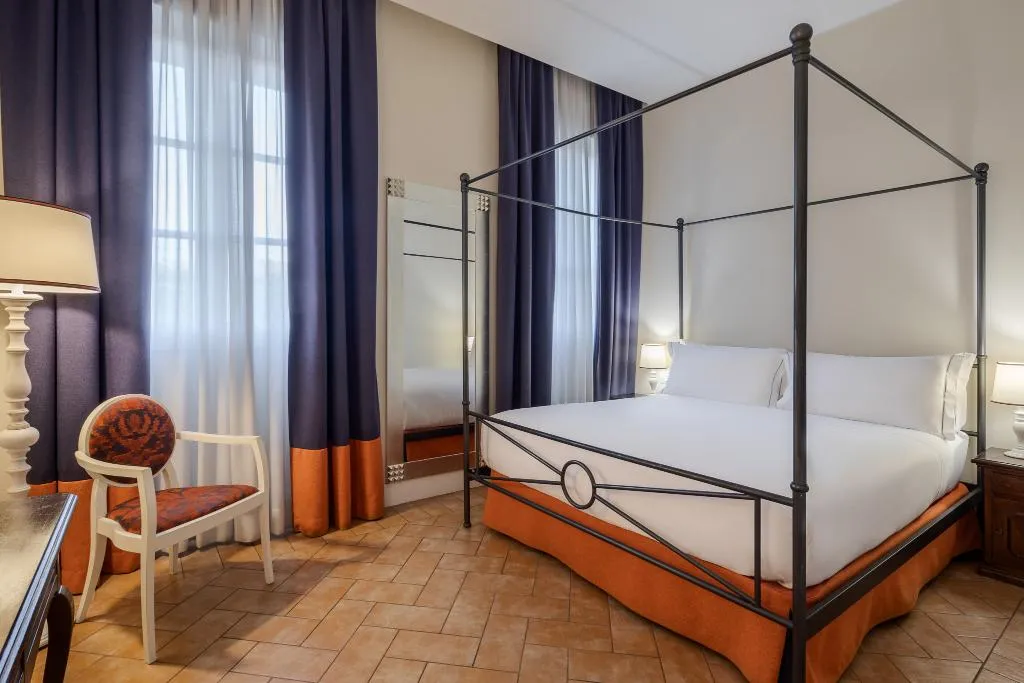 DOUBLE SUPERIOR Room, Donna Camilla Savelli - VRetreats, Rome