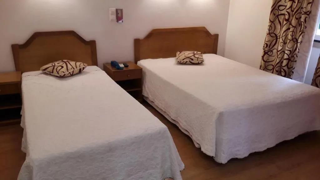 Room, Alicante, Lisbon