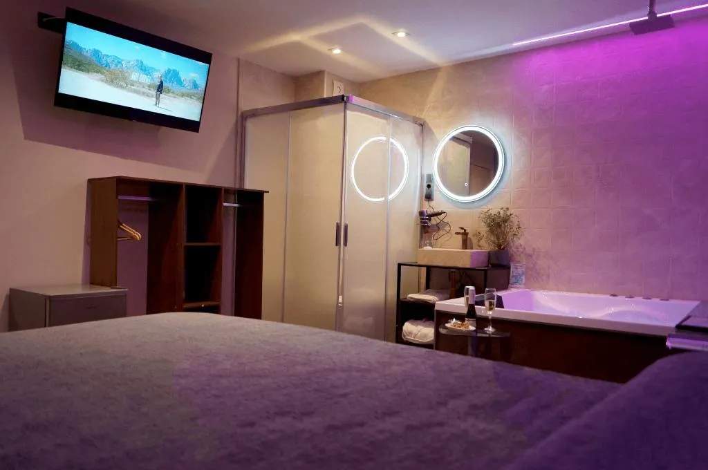 Room, Caballero Errante, Madrid