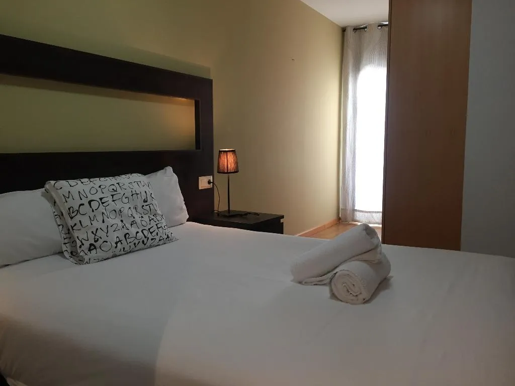 APARTMENT THREE BEDROOMS Room, Sitges Go, Costa Brava