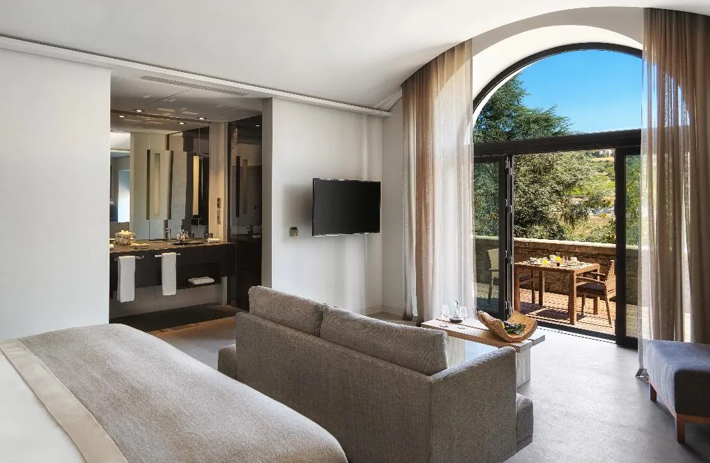 Double or Twin RIVER VIEW Room, Six Senses Douro Valley, Porto