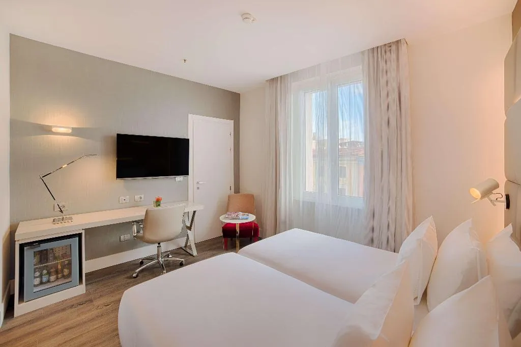 FAMILY ROOM CAPACITY 2 Room, NH Collection Roma Palazzo Cinquecento, Rome
