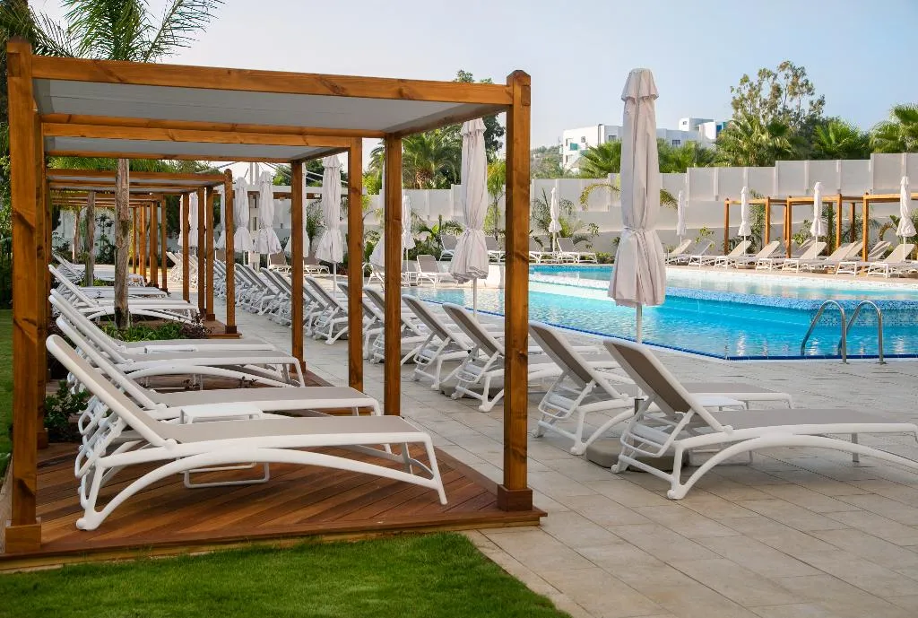 Pool, Vangelis Hotel & Suites, Cyprus