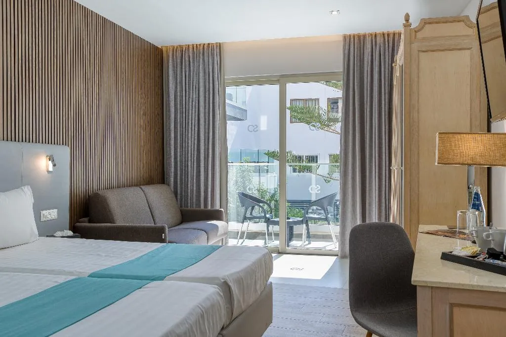 Double or Twin SUPERIOR Room, Solana Hotel & Spa, Malta