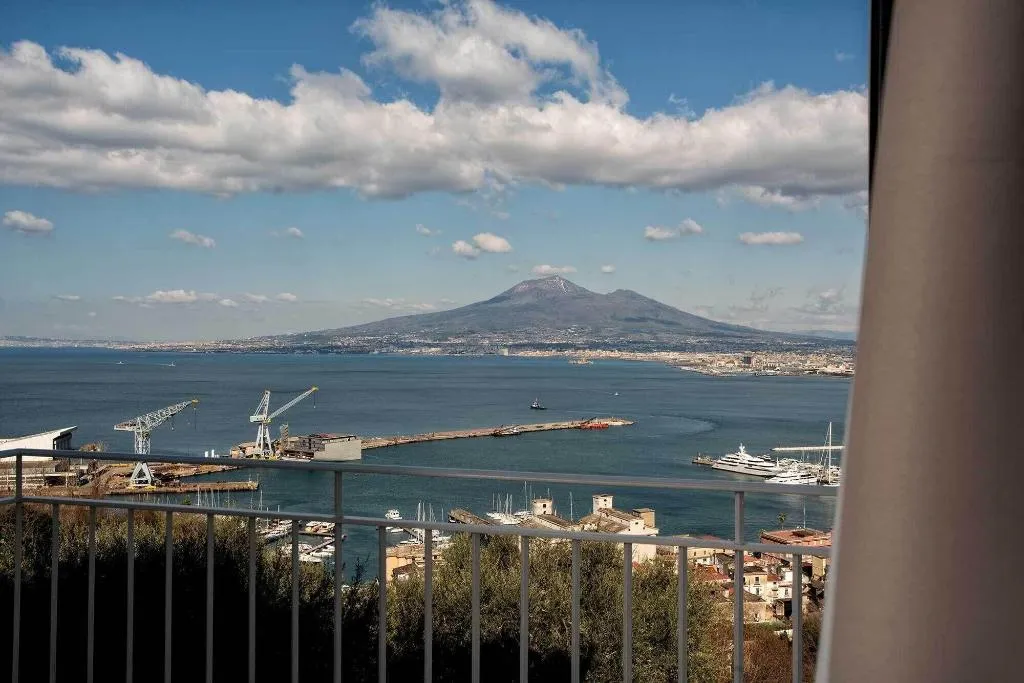 General view, Charme En Bleu, Naples