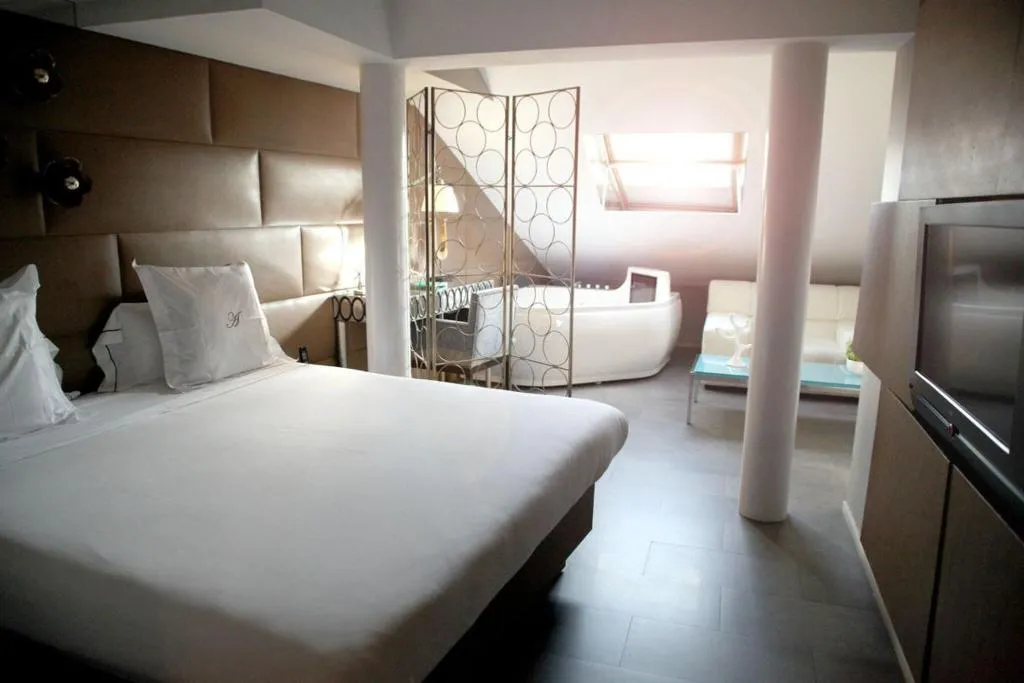 STUDIO WITH DOUBLE BED Room, AB Design Suites  Madrid, Madrid