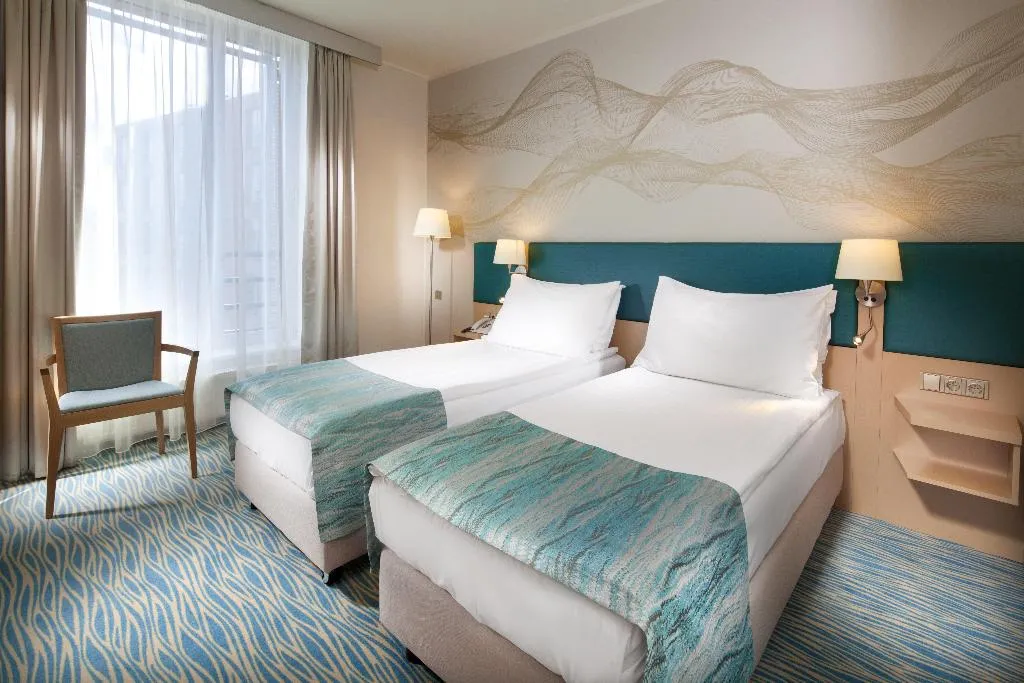 Room STANDARD Room, Holiday Inn Prague Congress Centre, Prague