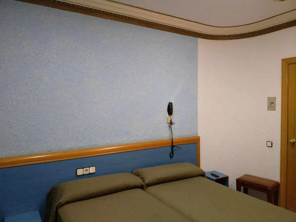 Room, Pensión Miami, Barcelona