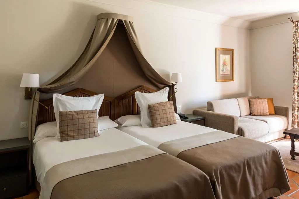 DOUBLE SUPERIOR Room, Parador de Avila, Madrid