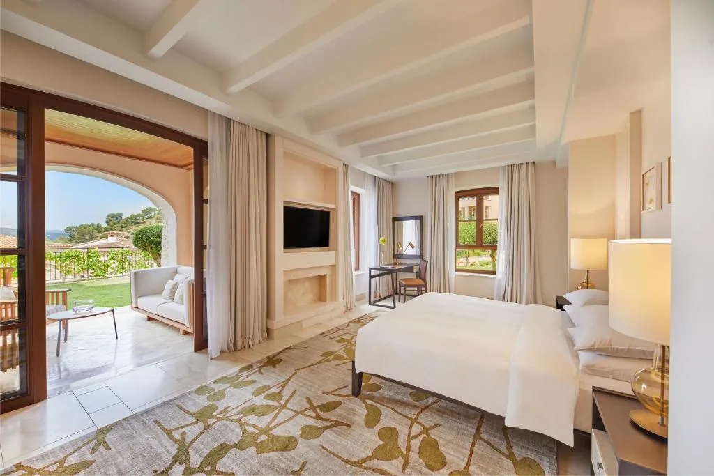 JUNIOR SUITE RESORT VIEW Room, Cap Vermell Grand Hotel, Majorca