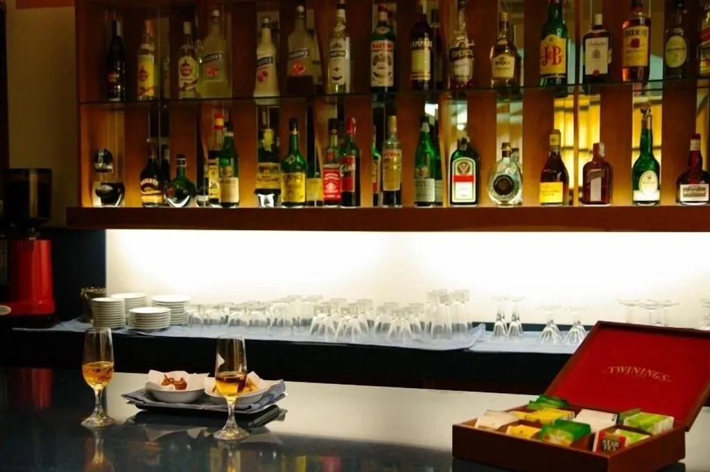 Bar, Hotel Maddaloni, Naples