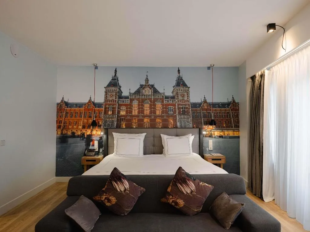 JUNIOR SUITE WITH BALCONY Room, Swissotel Amsterdam, Amsterdam