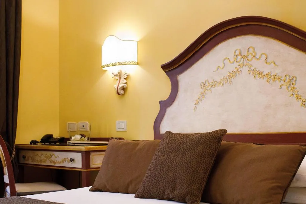 DOUBLE CLASSIC Room, Hotel Palazzo Guardati, Naples