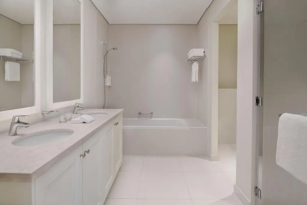 DOUBLE EXECUTIVE KING BED Room, Delta Hotels By Marriott, Dubai Investment Park, Dubai