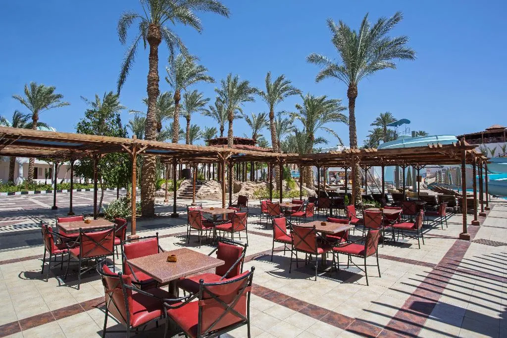 Bar, Sultan Gardens Resort, Red Sea Riviera