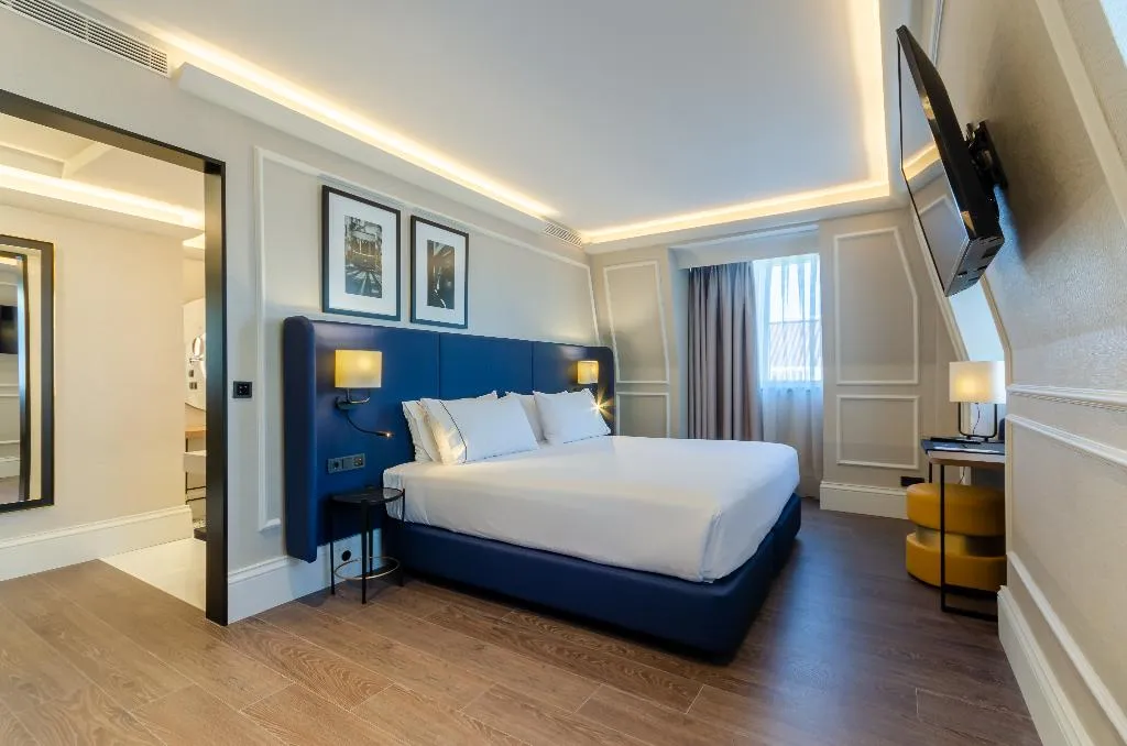 JUNIOR SUITE STANDARD Room, Eurostars Lisboa Baixa, Lisbon