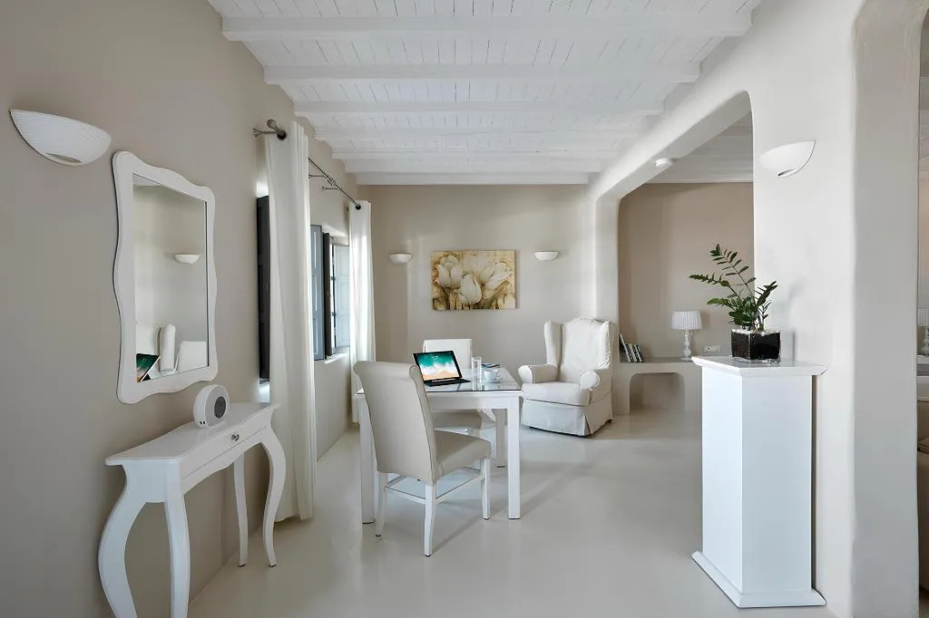 SUITE WITH VIEWS Room, Carpe Diem Exclusive Boutique Resort, Santorini