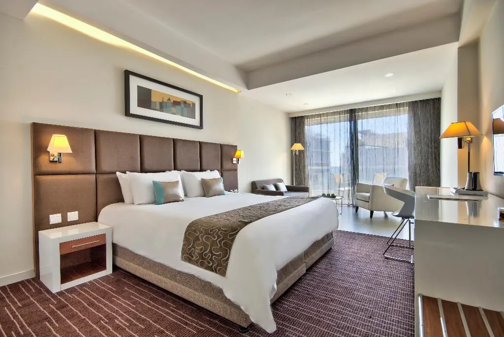 JUNIOR SUITE CAPACITY 1 Room, The George, Urban Boutique Hotel, Malta