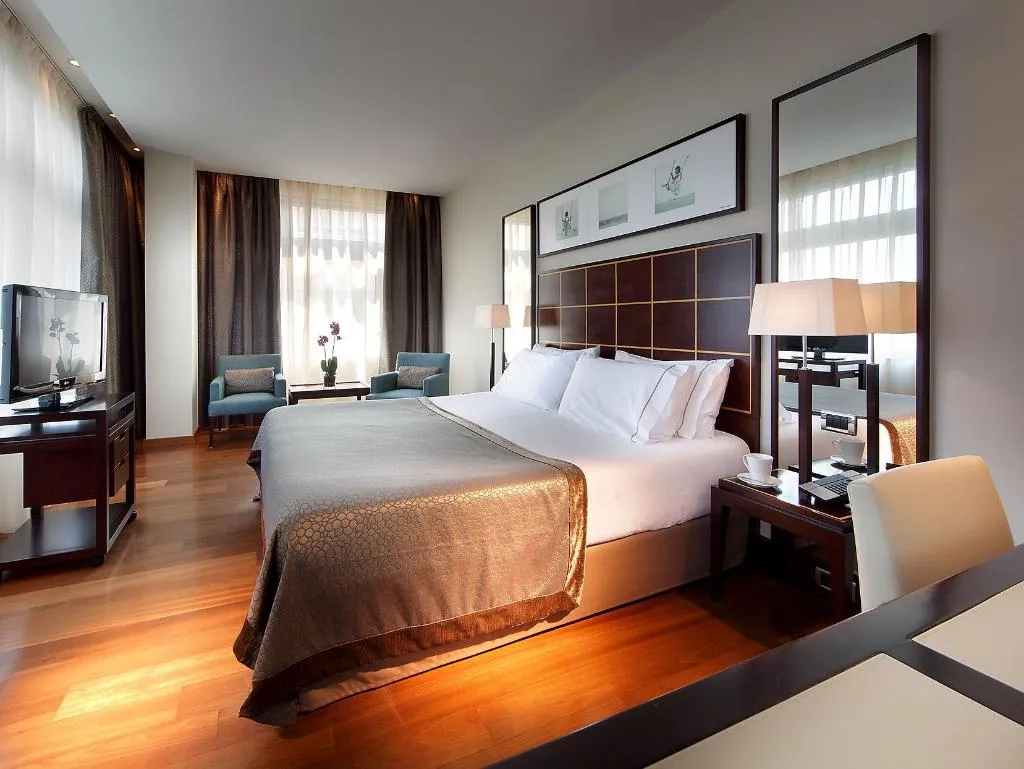 DOUBLE DELUXE Room, Eurostars Grand Marina GL, Barcelona