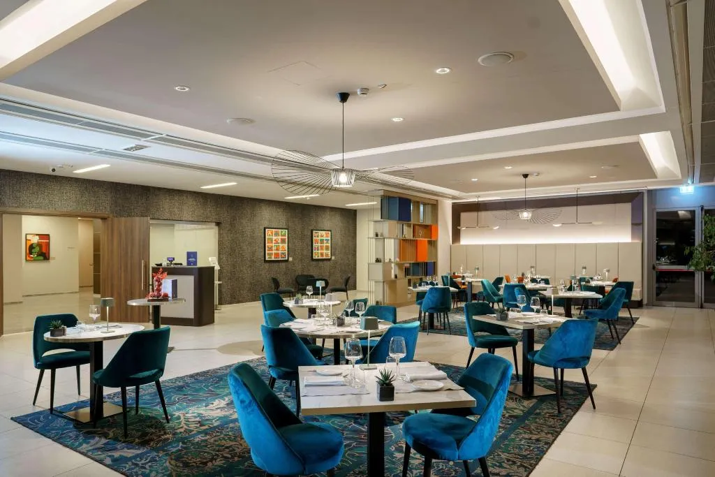 Restaurant, Doubletree by Hilton Milan Malpensa Solbiate Olona, Milan
