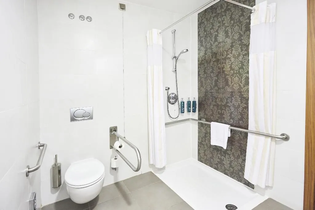 DOUBLE Accessible-Queen Size Bed Room, Hilton Garden Inn Sevilla, Seville