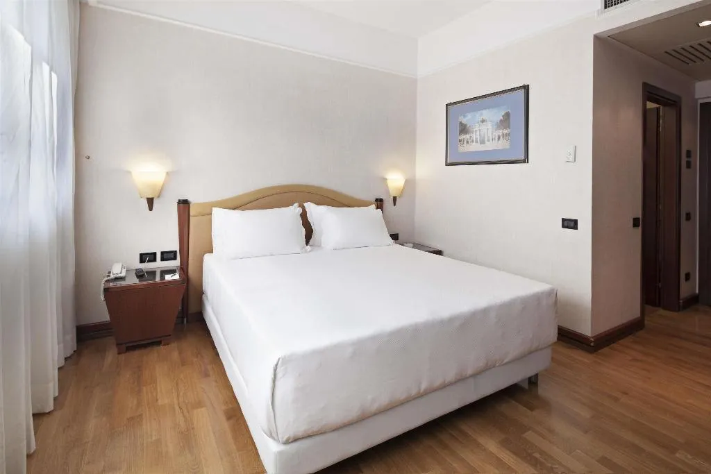 Room, NH Milano Machiavelli, Milan