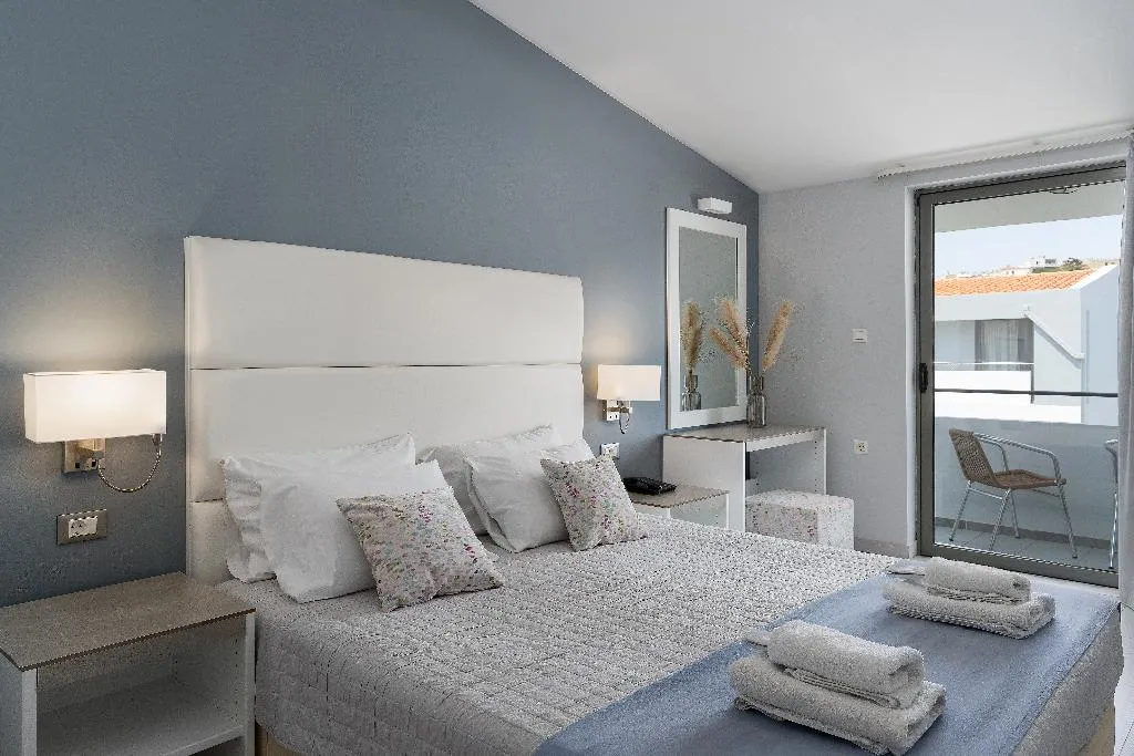 JUNIOR SUITE STANDARD Room, Sunrise Village, Crete