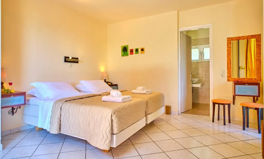 STUDIO SIDE SEA VIEW Room, Chrismos Luxury Suites & Studios, Corfu