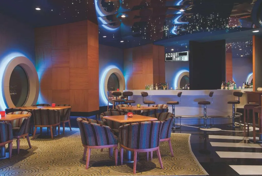 Bar, Wyndham Grand Izmir Ozdilek Thermal & Spa, Izmir