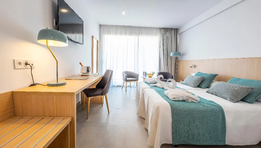 Double or Twin STANDARD Room, Gran Sagitario, Menorca