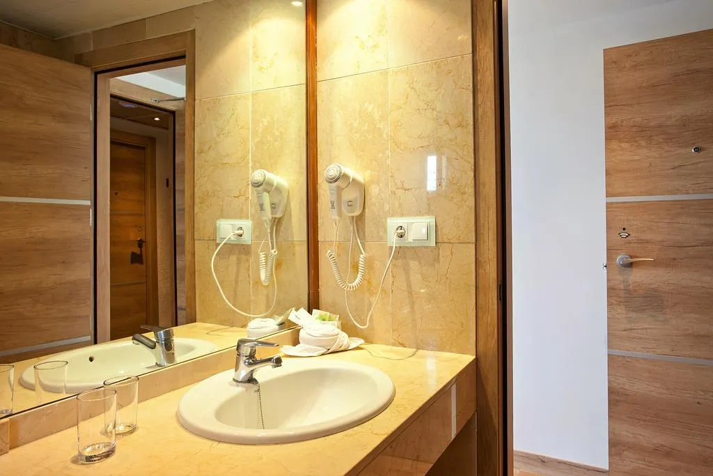 Room, Ipanema Beach, Majorca