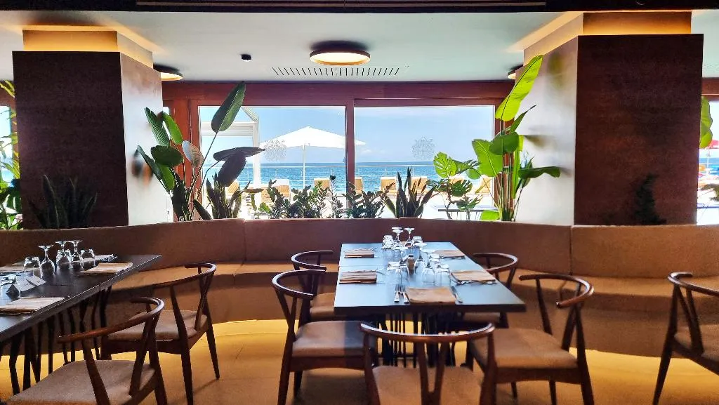 Restaurant, Alimuri Bay Resort, Naples
