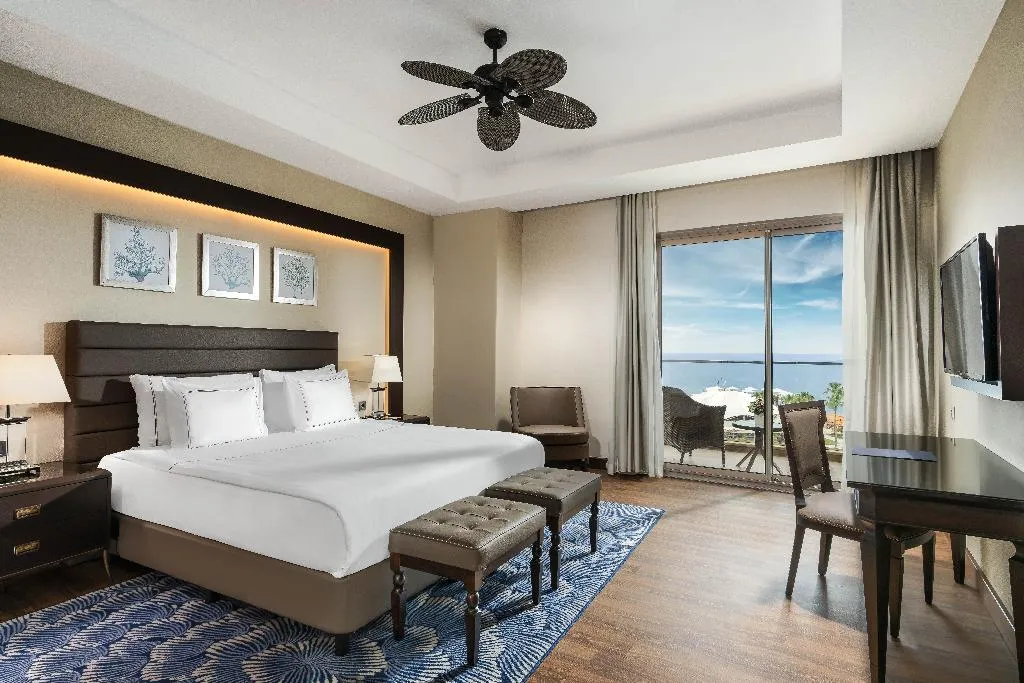 SUITE WITH JACUZZI Room, Kaya Palazzo Golf Resort, Antalya