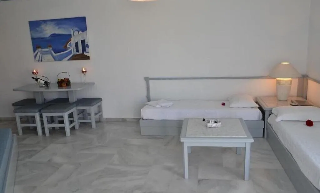 Room, Futura, Crete