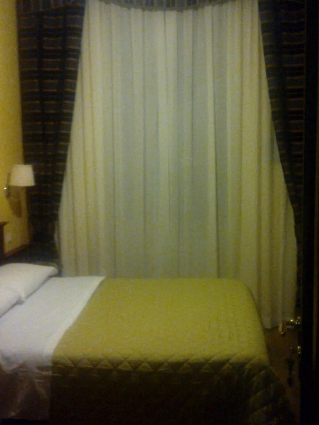 Room, Pitagora House, Naples