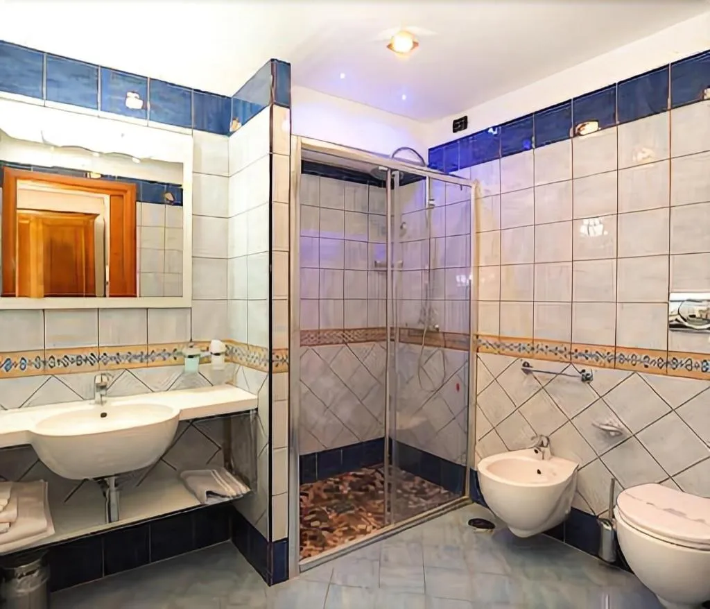 Room, Hotel Floridiana, Naples