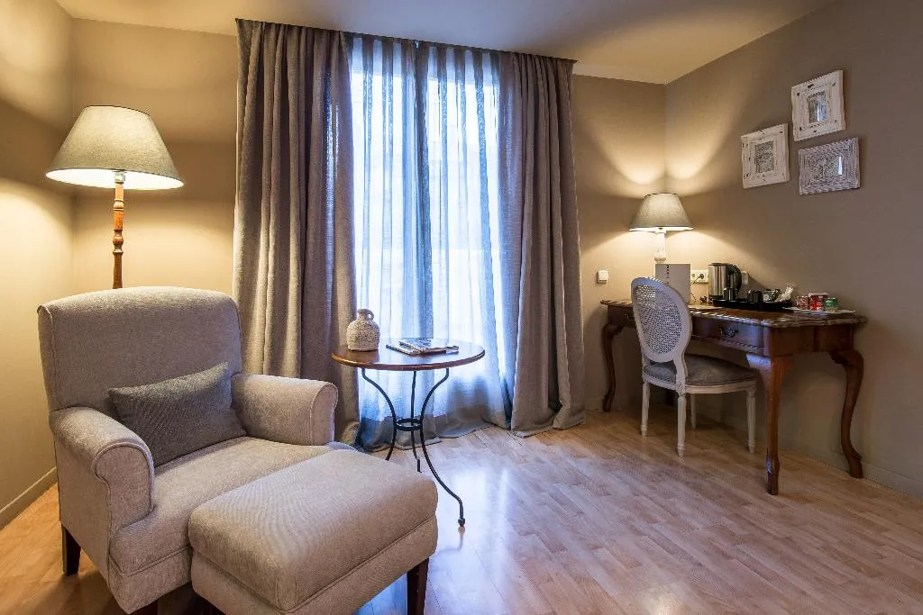 DOUBLE SUPERIOR Room, Vincci Lys, Valencia