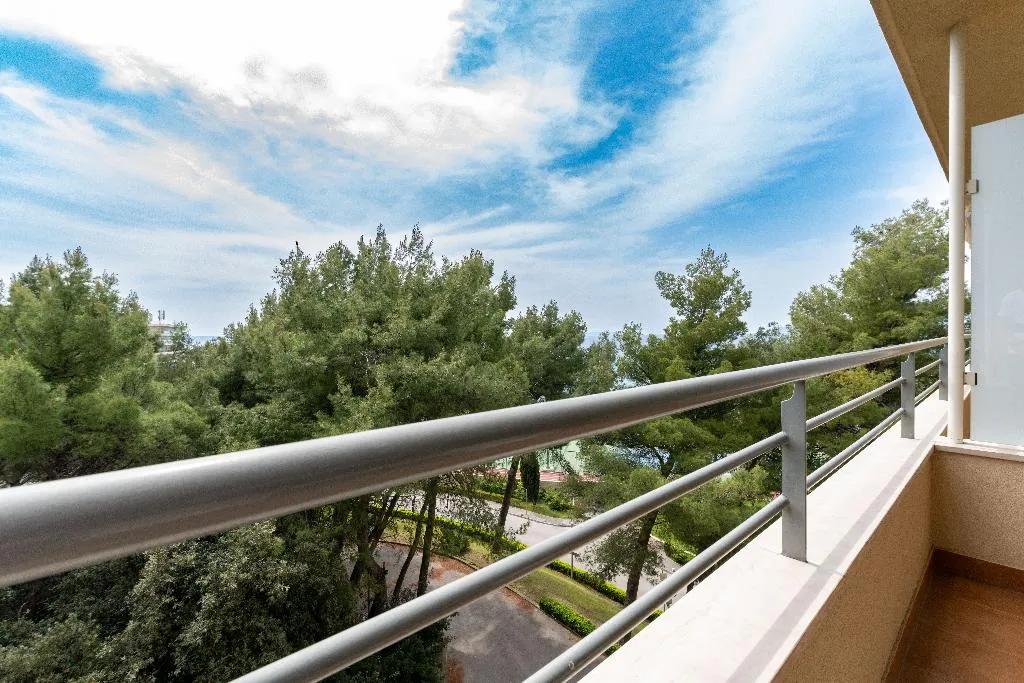 STUDIO TWO BEDS Room, The Residence, Split