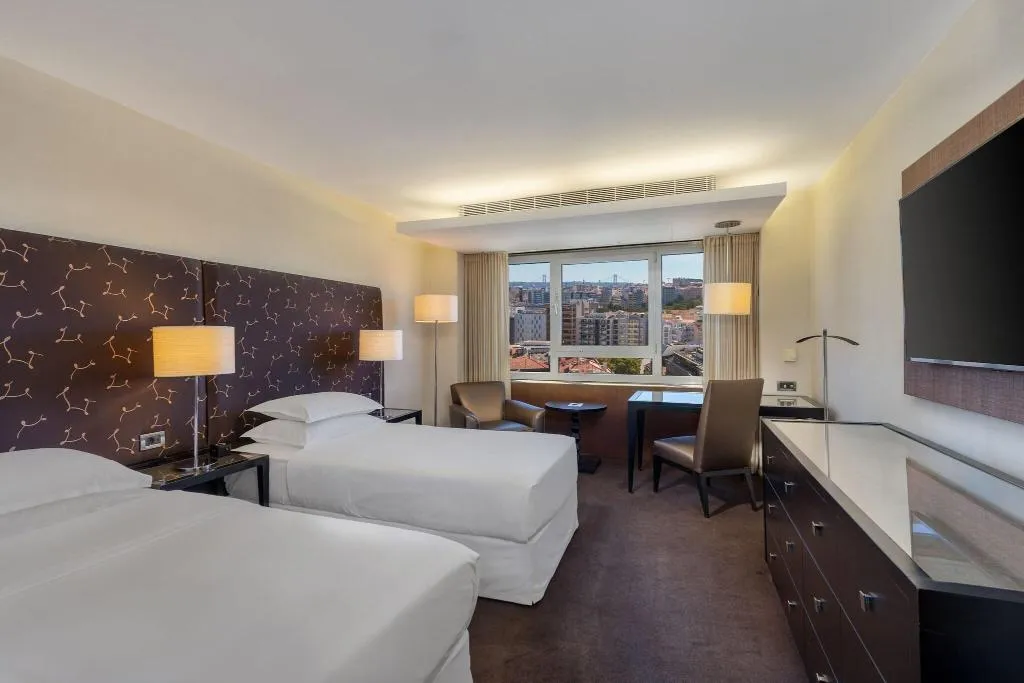 TWIN PREMIUM Room, Sheraton Lisboa Hotel & Spa, Lisbon
