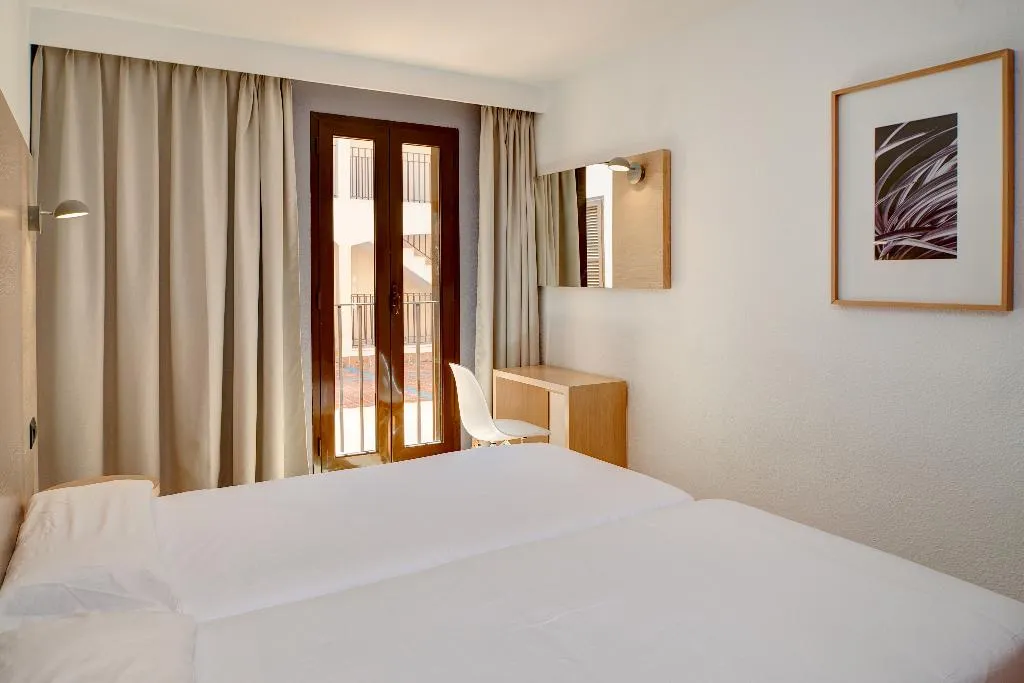 APARTMENT CAPACITY 4 Room, Protur Floriana Resort Aparthotel, Majorca