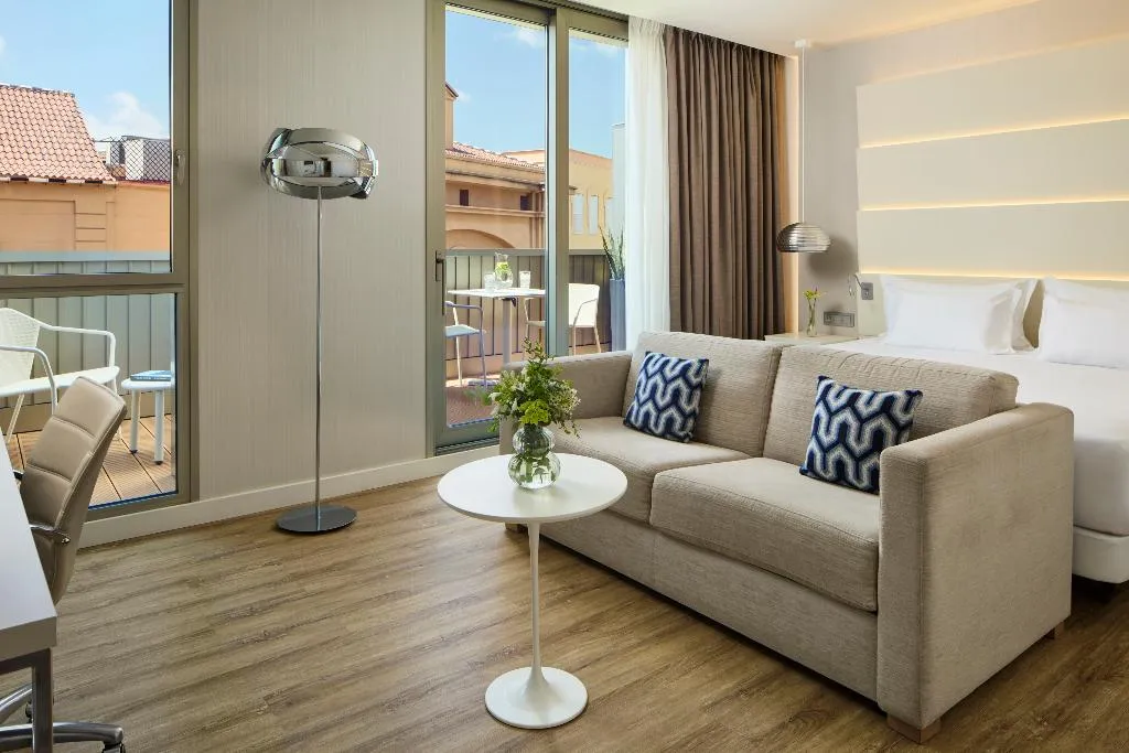 DOUBLE SUPERIOR Room, NH Málaga, Costa Del Sol