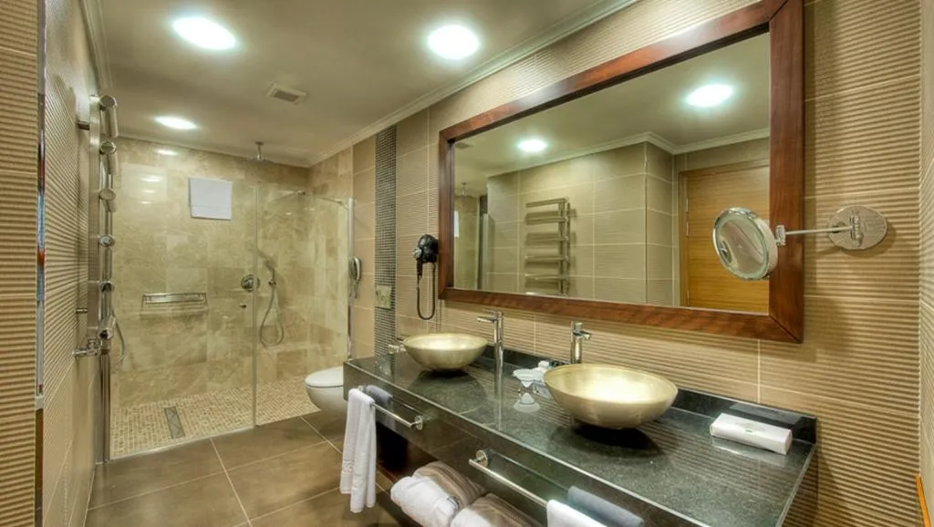 JUNIOR SUITE STANDARD Room, Korineum Golf Resort, Cyprus