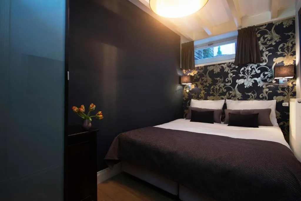 APARTMENT STANDARD Room, Grand Canal Boutique Hotels, Amsterdam