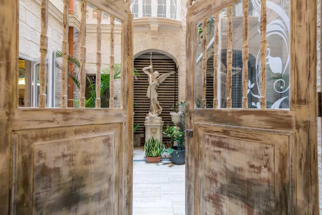 Lobby, Valletta Lucente, Malta
