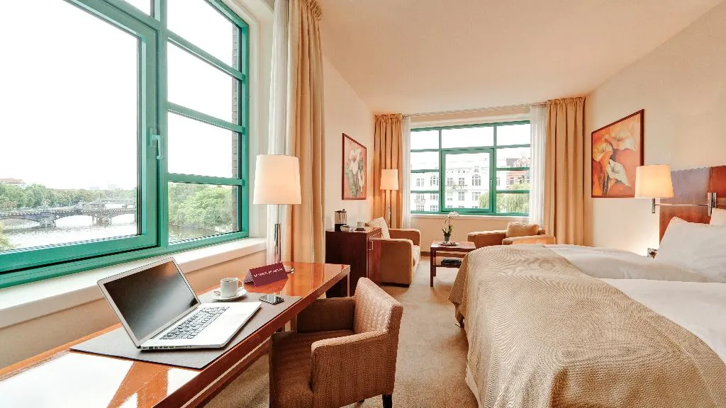DOUBLE RIVER VIEW Room, Ameron Abion Spreebogen Waterside, Berlin