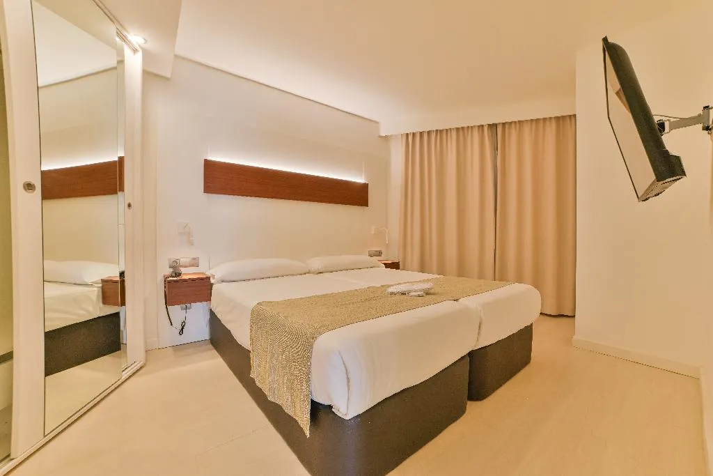APARTMENT TWO BEDROOMS Room, Azul Playa Apartments, Majorca